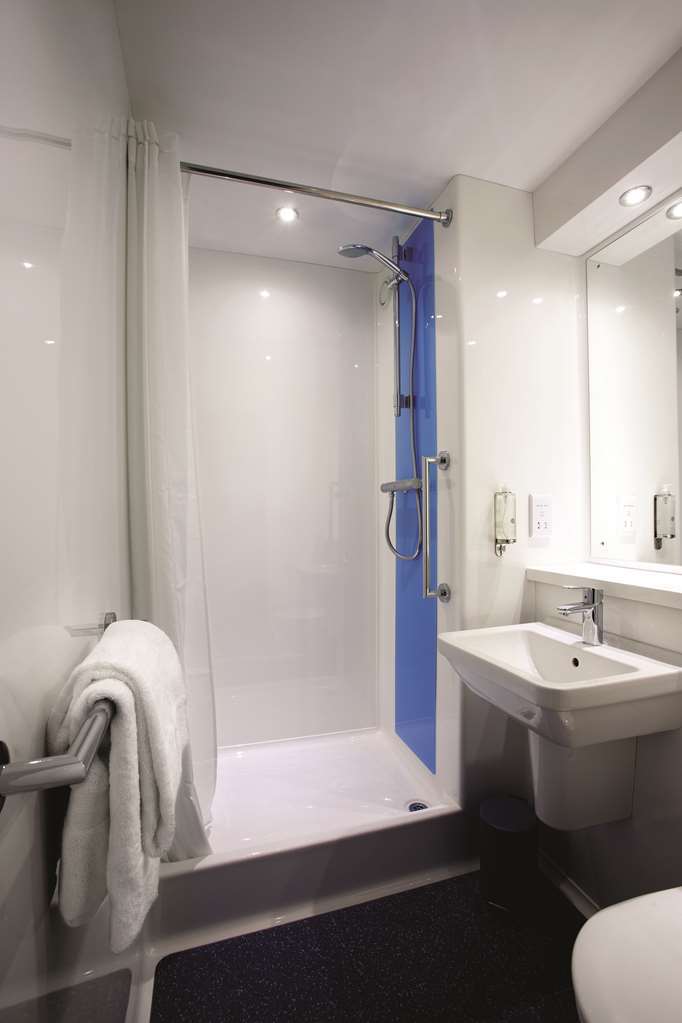 Travelodge Cambridge Central Rum bild